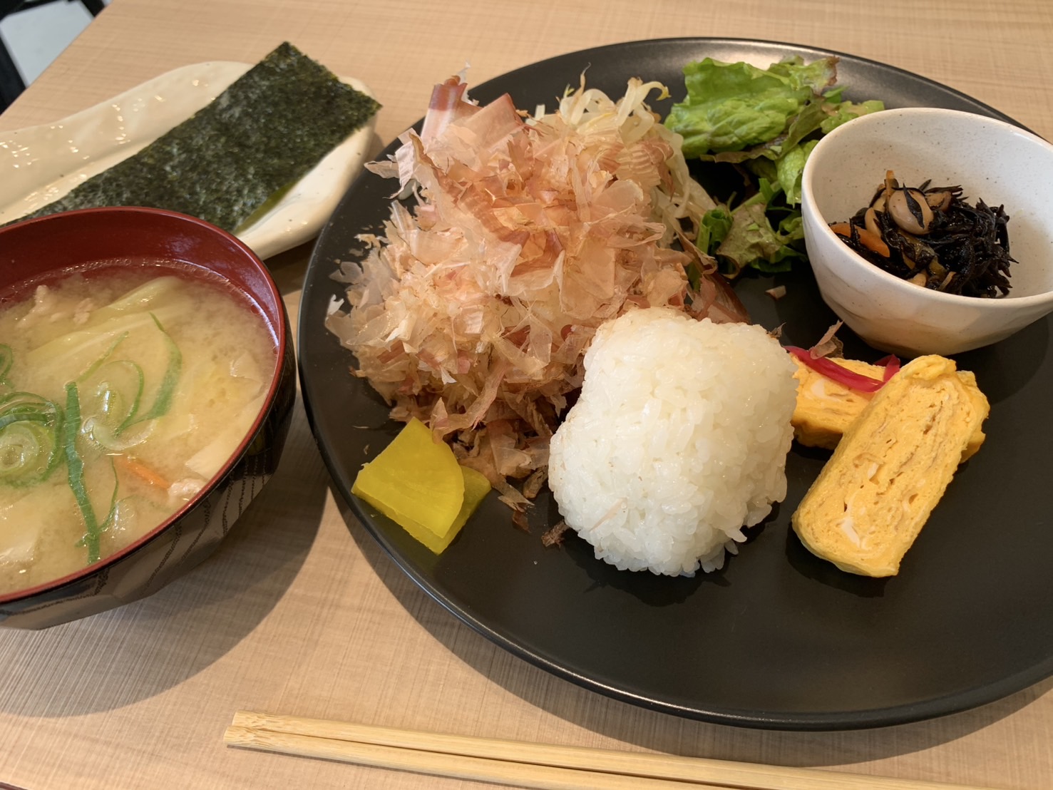 おむすびと、 - musubi